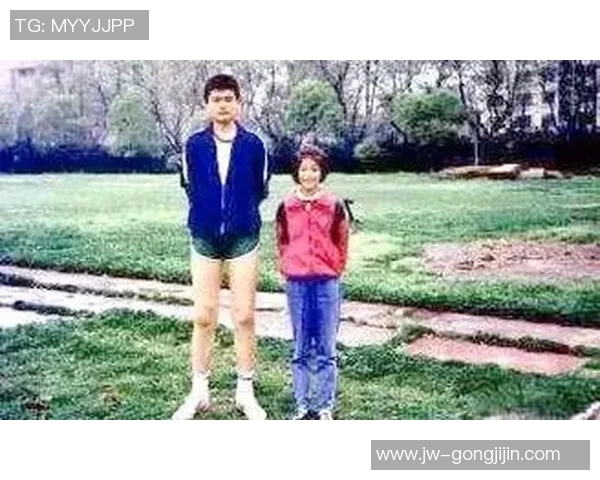 姚明的篮球之路:从巨人梦想到激励无数青年的传奇旅程 姚明的篮球之路:从巨人梦想到激励无数青年的传奇旅程