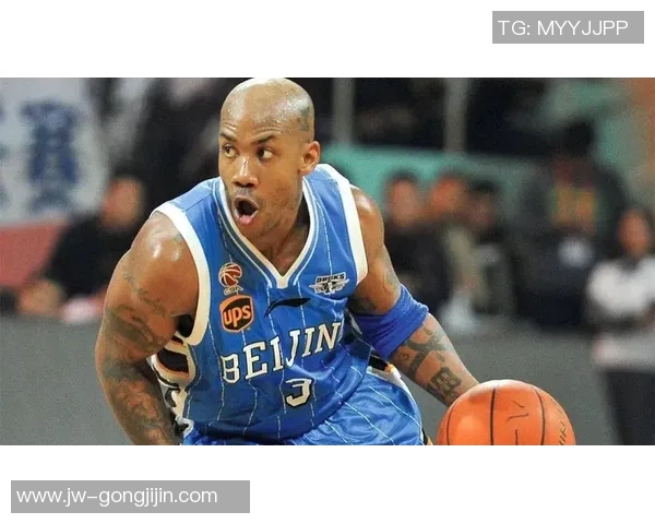 马布里与姚明的巅峰对决:篮球传奇的碰撞与辉煌回忆 马布里与姚明的巅峰对决:篮球传奇的碰撞与辉煌回忆