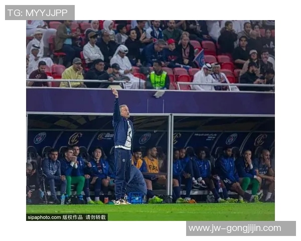 超帅的足球明星们如何在绿茵场上展现魅力与风采的精彩瞬间 超帅的足球明星们如何在绿茵场上展现魅力与风采的精彩瞬间