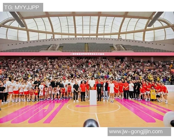 篮球明星亲临校园关爱青少年运动员激励梦想与奋斗精神